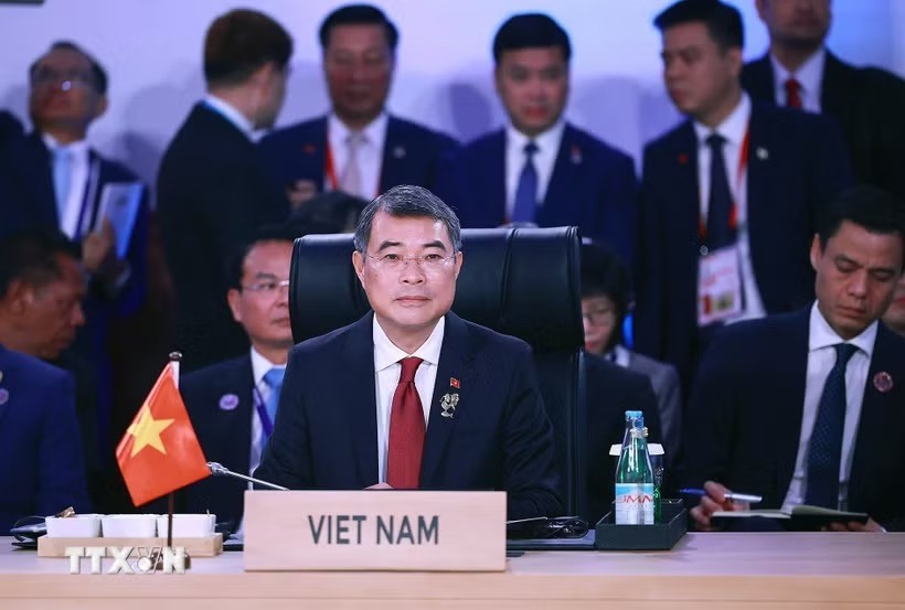Việt Nam đề xuất các ưu tiên ứng phó khủng hoảng tại Hội nghị Cấp cao ASEAN 48 Việt Nam đề xuất các ưu tiên ứng phó khủng hoảng tại Hội nghị Cấp cao ASEAN 48