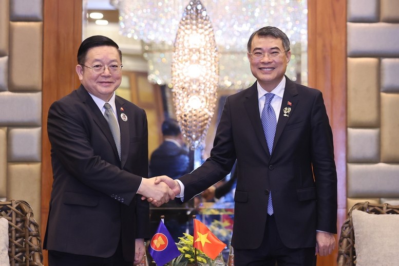 Hình ảnh, vị thế, vai trò Việt Nam với ASEAN trong một thế giới biến động Hình ảnh, vị thế, vai trò Việt Nam với ASEAN trong một thế giới biến động