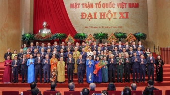 Bà Bùi Thị Minh Hoài giữ chức Chủ tịch Ủy ban Trung ương MTTQ Việt Nam khóa XI