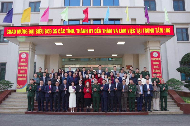 Đập tan luận điệu xuyên tạc về mối quan hệ giữa tính “hiện đại” và bản chất “cách mạng” của quân đội ta
