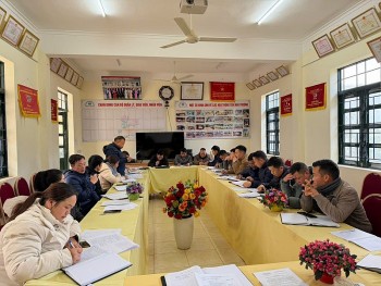 Giữ lớp học sáng đèn nơi vùng cao Sín Chải