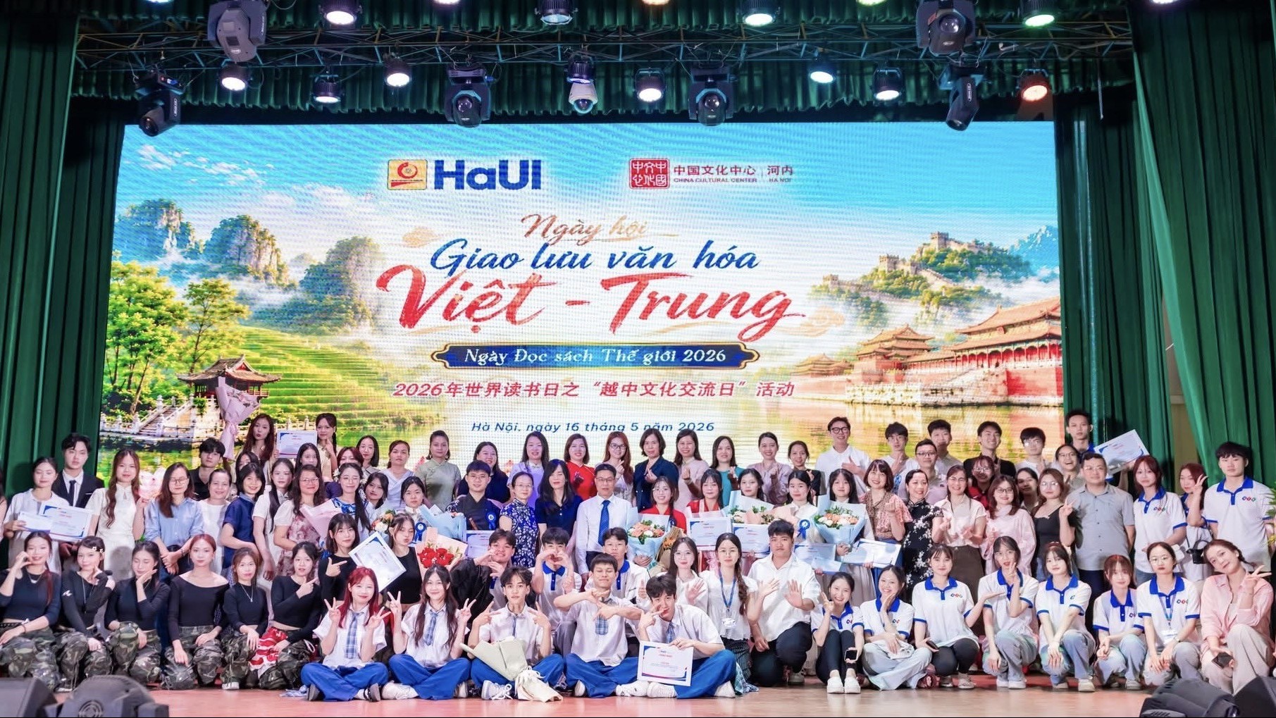 Lan toả văn hoá đọc qua Ngày hội giao lưu văn hóa Việt - Trung