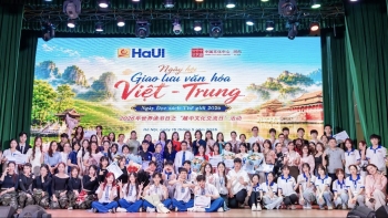 Lan toả văn hoá đọc qua Ngày hội giao lưu văn hóa Việt - Trung