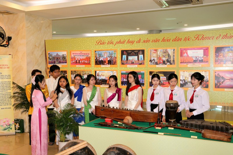 Khơi dậy sức sống văn hóa Khmer trong thời đại số Khơi dậy sức sống văn hóa Khmer trong thời đại số