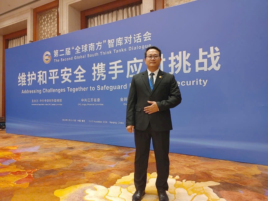 Trung Quốc nỗ lực đóng góp vào sự tăng trưởng toàn cầu Trung Quốc nỗ lực đóng góp vào sự tăng trưởng toàn cầu