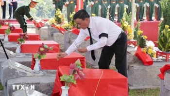 Thường trực Ban Bí thư dự Lễ truy điệu, an táng hài cốt liệt sĩ tại tỉnh Hà Tĩnh