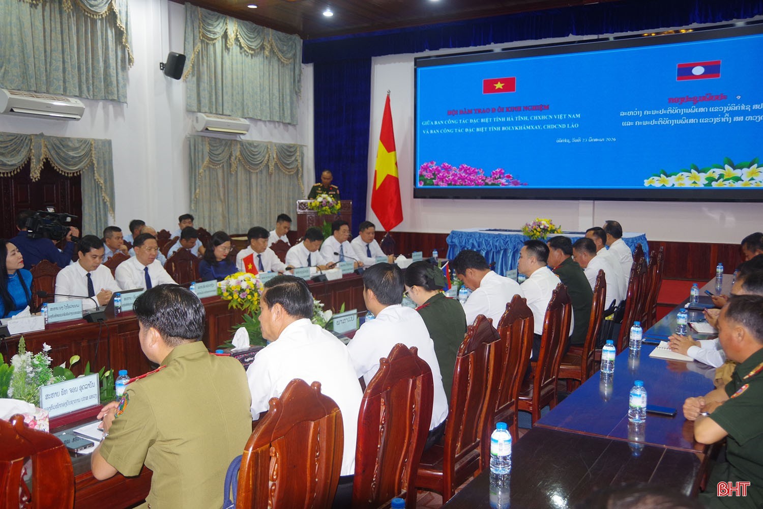 đoàn công tác tỉnh Hà Tĩnh đã có buổi hội đàm với Ban Công tác đặc biệt tỉnh Bolikhămxay