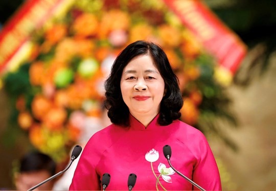  bà Bùi Thị Minh Hoài, Ủy viên Bộ Chính trị, Bí thư Trung ương Đảng, Chủ tịch Ủy ban Trung ương Mặt trận Tổ quốc (UBTƯ MTTQ) Việt Nam