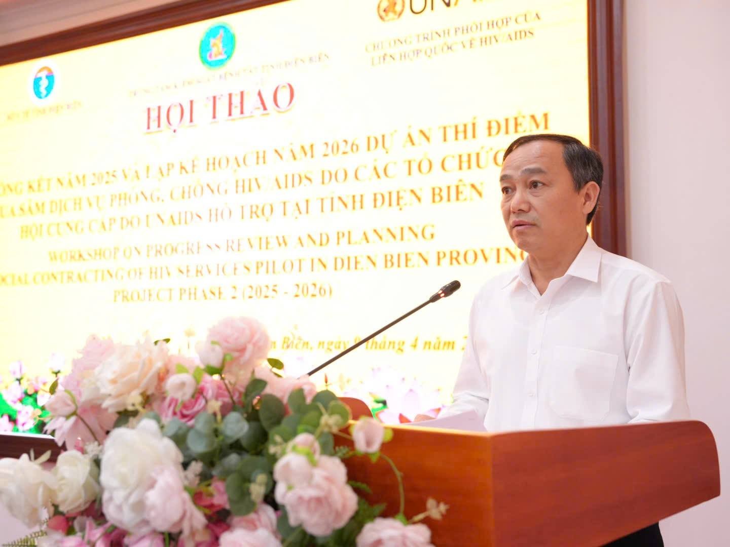 BSCKII. Vừ A Sử, Phó Giám đốc Sở Y tế phát biểu ý kiến tại Hội thảo.