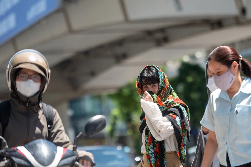 Ngày 28/5, Hà Nội ngày nắng nóng, chiều tối và đêm mưa rào