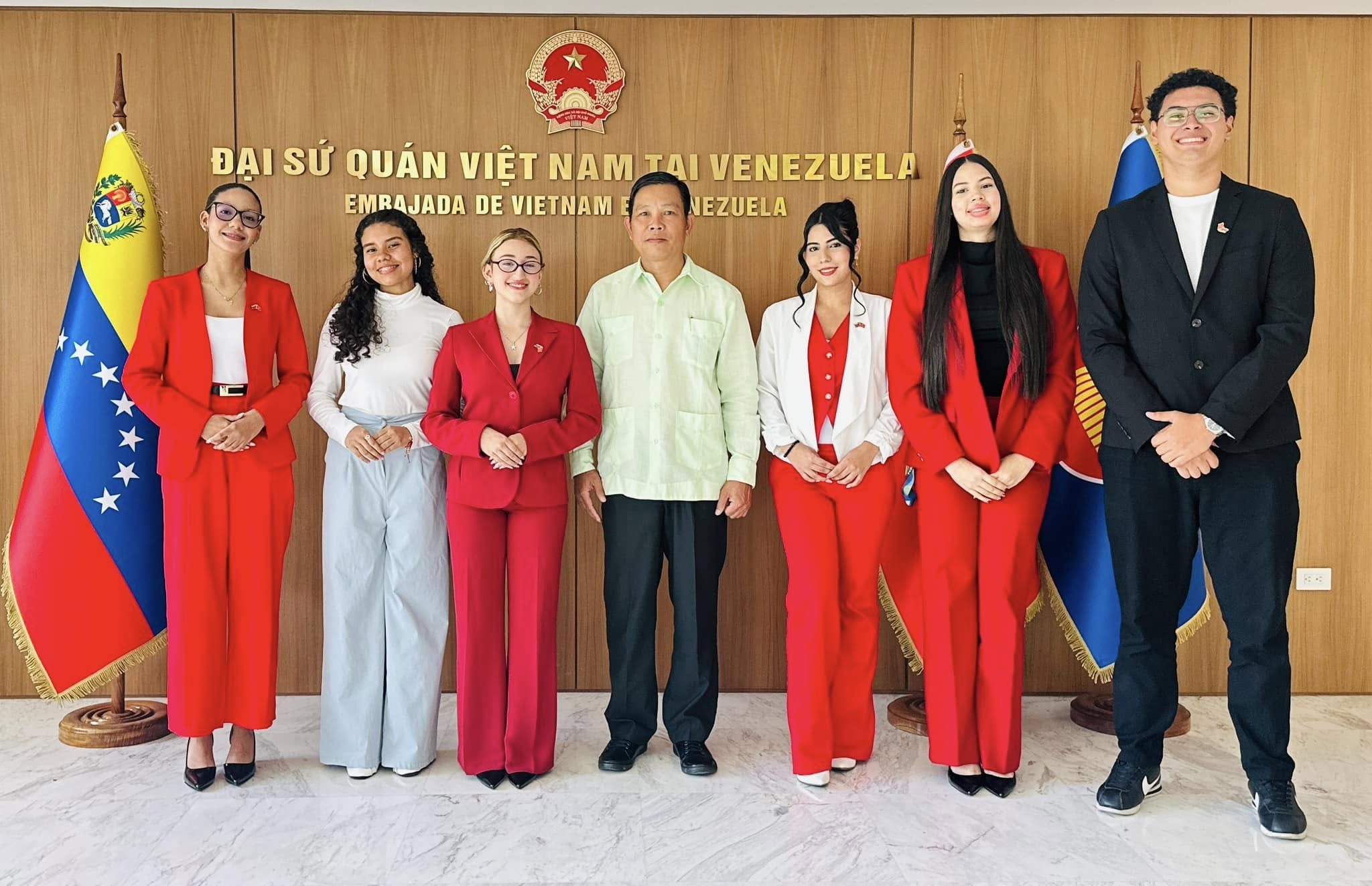 Ở Venezuela, nhiều người biết tới Việt Nam như một dân tộc anh hùng Ở Venezuela, nhiều người biết tới Việt Nam như một dân tộc anh hùng