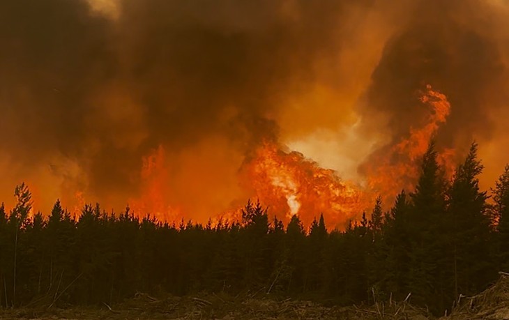 Một đám cháy rừng lớn ở Saskatchewan, Canada - Ảnh: Cơ quan An toàn công cộng Saskatchewan/AFP