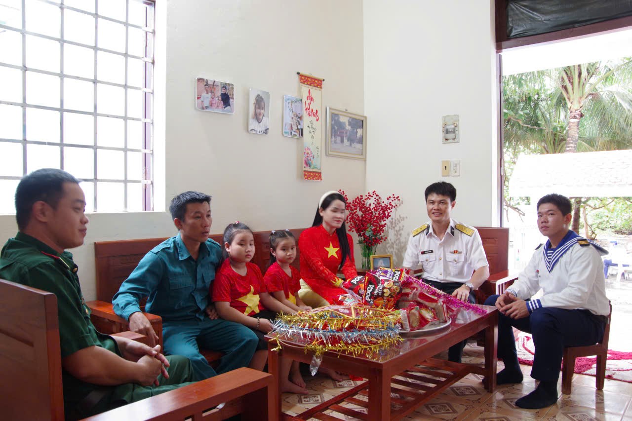 Trường Sa rộn ràng chuẩn bị Tết Thiếu nhi Trường Sa rộn ràng chuẩn bị Tết Thiếu nhi