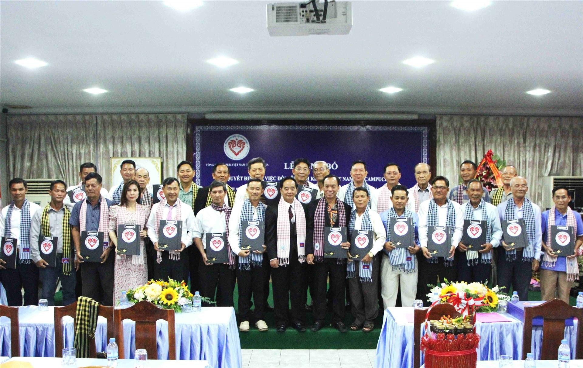 Tập hợp cộng đồng người Việt thành Tổng Hội Khmer-Việt Nam tại Campuchia