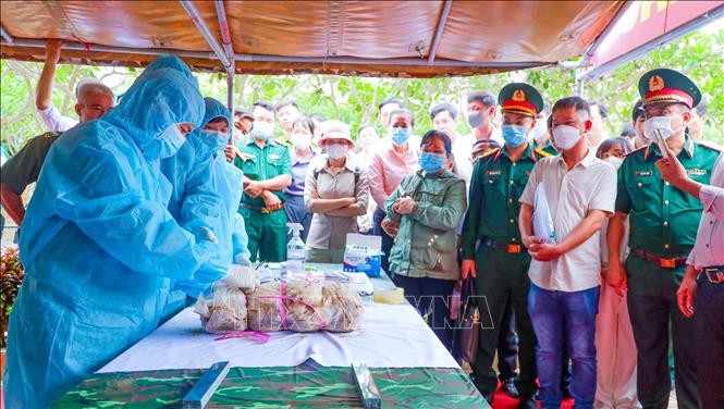 Nhiều địa phương đồng loạt lấy mẫu ADN hài cốt liệt sĩ chưa xác định danh tính
