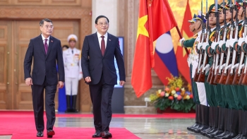 Thủ tướng Lê Minh Hưng chủ trì lễ đón chính thức Thủ tướng Lào Sonexay Siphandone