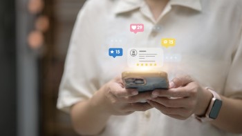 Quảng cáo AI, review ảo và những chiếc “bẫy” người tiêu dùng khó nhận ra