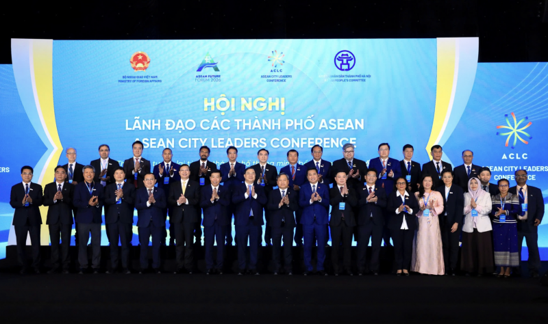 Các lãnh đạo cáo cấp dự hội nghị. (Ảnh: T.L) Các lãnh đạo cáo cấp dự hội nghị. (Ảnh: T.L)