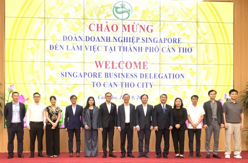 Cần Thơ mở rộng dư địa hợp tác với doanh nghiệp Singapore, hướng đến tăng trưởng xanh và bền vững Cần Thơ mở rộng dư địa hợp tác với doanh nghiệp Singapore, hướng đến tăng trưởng xanh và bền vững