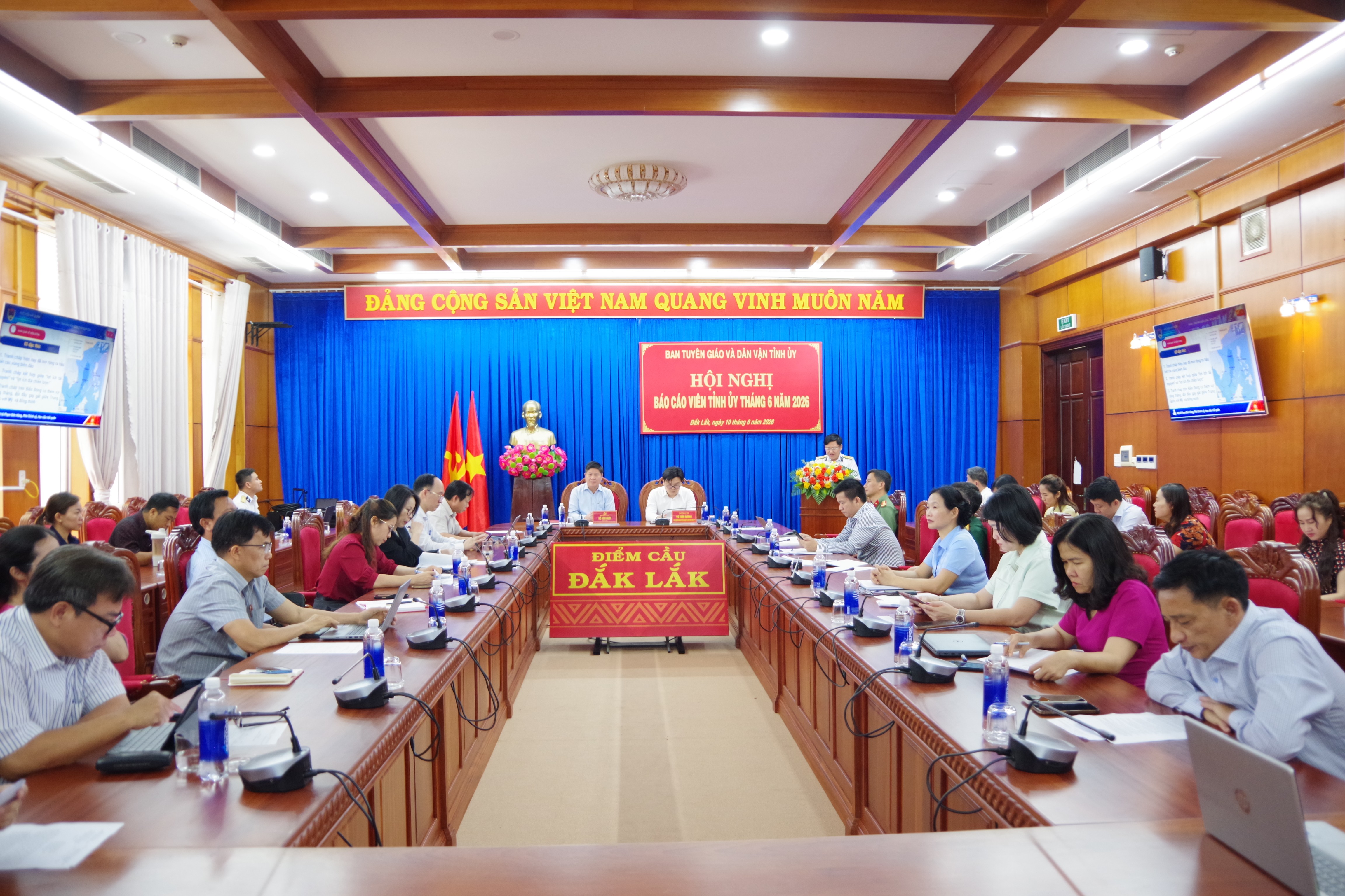 Lan tỏa tình yêu biển, đảo của Tổ quốc tại tỉnh Đắk Lắk Lan tỏa tình yêu biển, đảo của Tổ quốc tại tỉnh Đắk Lắk