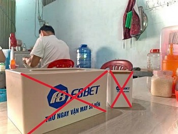 Cảnh giác với vật dụng miễn phí chứa quảng cáo trá hình