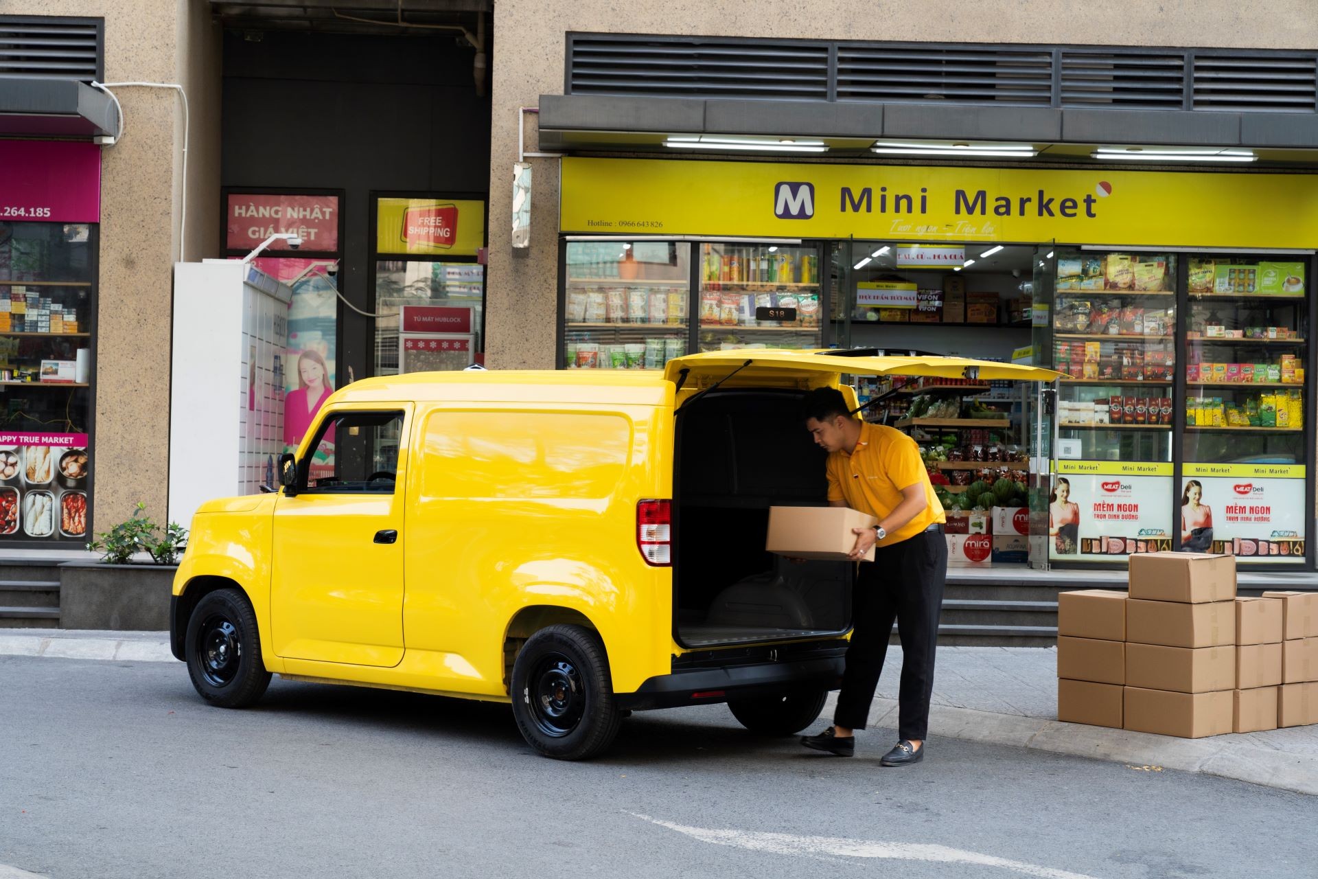 Bỏ “Su cóc” sang xe điện chở hàng VinFast EC Van: Bí quyết kiếm tiền của dân giao hàng