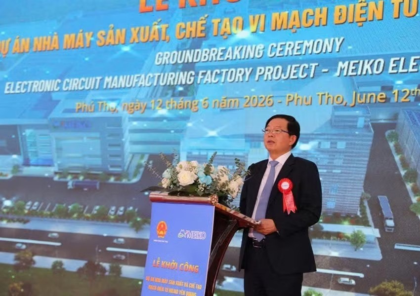 Phó Thủ tướng Hồ Quốc Dũng phát biểu tại buổi lễ. Phó Thủ tướng Hồ Quốc Dũng phát biểu tại buổi lễ.