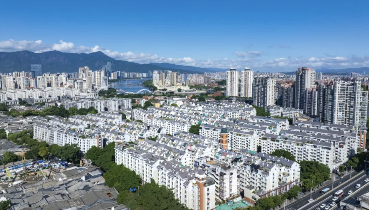 Hình ảnh nhìn từ trên cao của Khu phố Thương Hà. (Ảnh: KT)