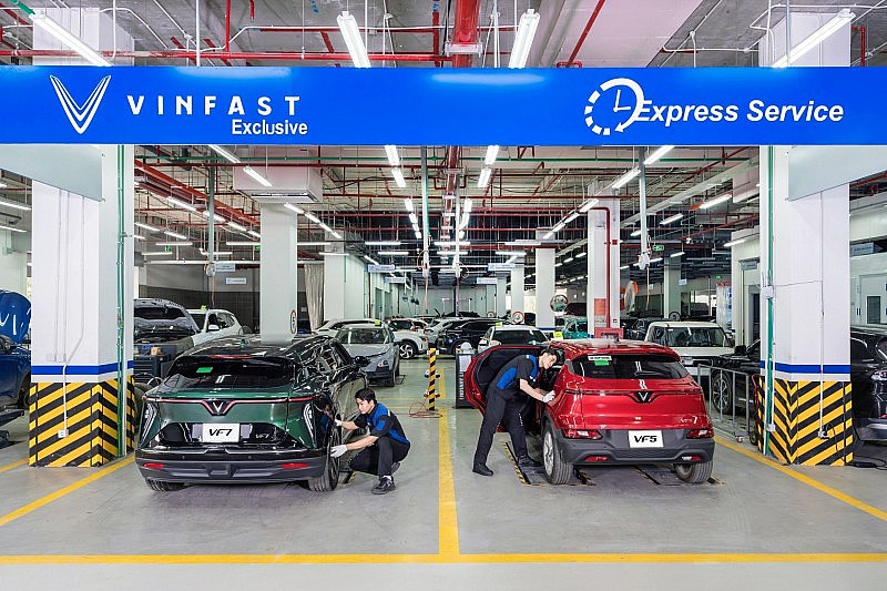 Chủ xe VinFast: “Đi đâu cũng yên tâm vì xưởng dịch vụ có mặt khắp nơi”