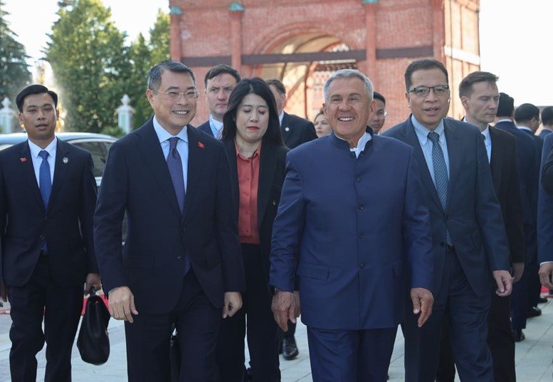 Thủ tướng Lê Minh Hưng gặp Người đứng đầu Cộng hòa Tatarstan (Liên bang Nga) Thủ tướng Lê Minh Hưng gặp Người đứng đầu Cộng hòa Tatarstan (Liên bang Nga)