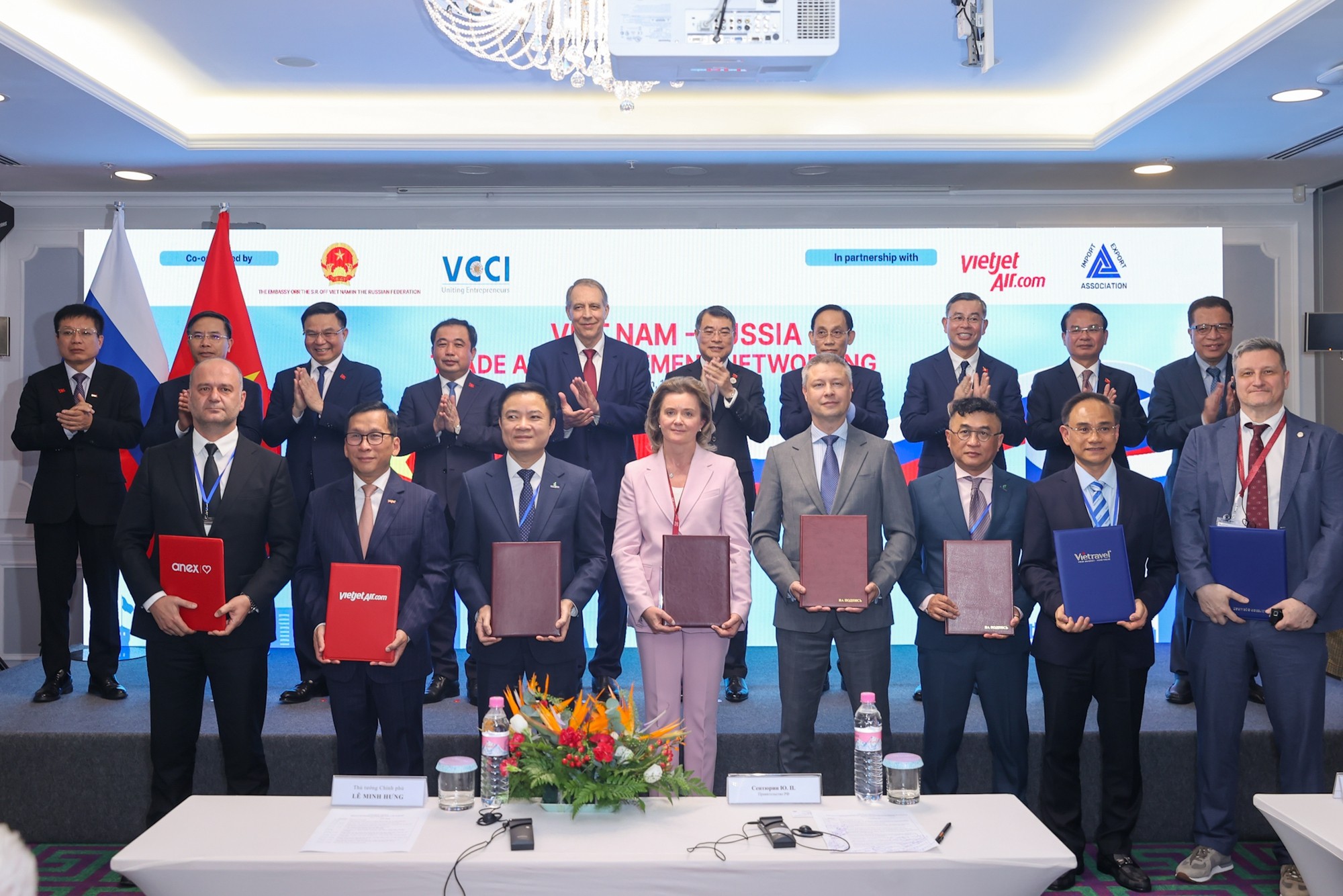 Thủ tướng Lê Minh Hưng chứng kiến công bố 3 đường bay mới tới Nga Thủ tướng Lê Minh Hưng chứng kiến công bố 3 đường bay mới tới Nga
