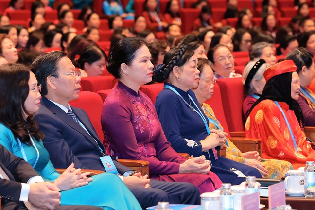 Chủ tịch Quốc hội Trần Thanh Mẫn: Phụ nữ Việt Nam tiếp tục đóng góp cho sự phát triển nhanh và bền vững của đất nước trong kỷ nguyên mới Chủ tịch Quốc hội Trần Thanh Mẫn: Phụ nữ Việt Nam tiếp tục đóng góp cho sự phát triển nhanh và bền vững của đất nước trong kỷ nguyên mới