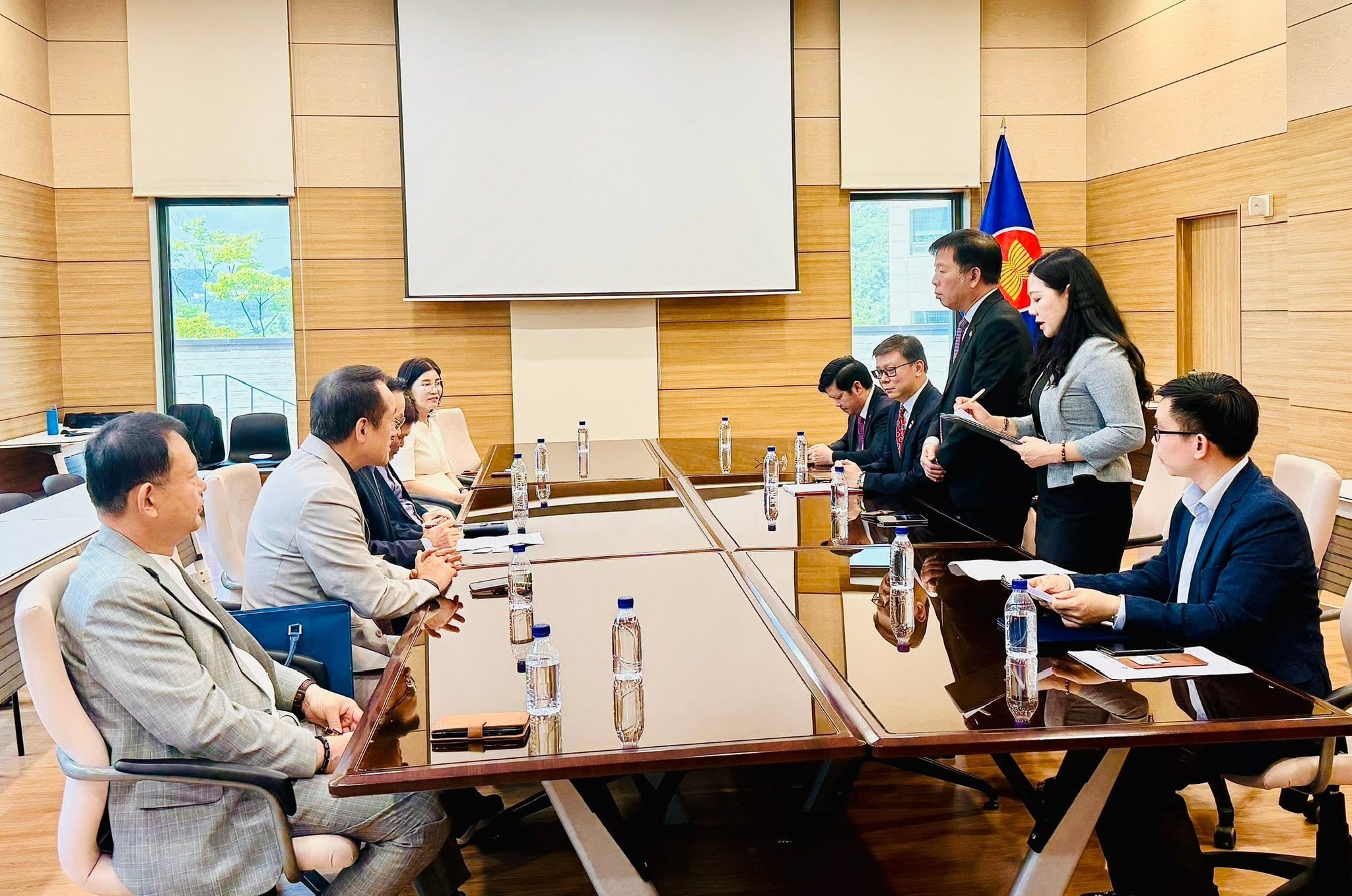 Tổng hội Người Việt Nam tại Hàn Quốc ký kết hợp tác với Hiệp hội Ký giả Toàn quốc Hàn Quốc