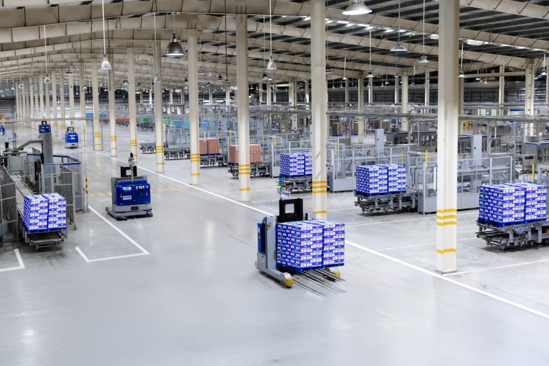 Ảnh 3A hoặc 3B: Vinamilk đang có loạt dự án đầu tư - mở rộng quy mô lớn, phủ từ trang trại, nhà máy đến hệ thống phân phối (Ảnh: VN). Ảnh 3A hoặc 3B: Vinamilk đang có loạt dự án đầu tư - mở rộng quy mô lớn, phủ từ trang trại, nhà máy đến hệ thống phân phối (Ảnh: VN).