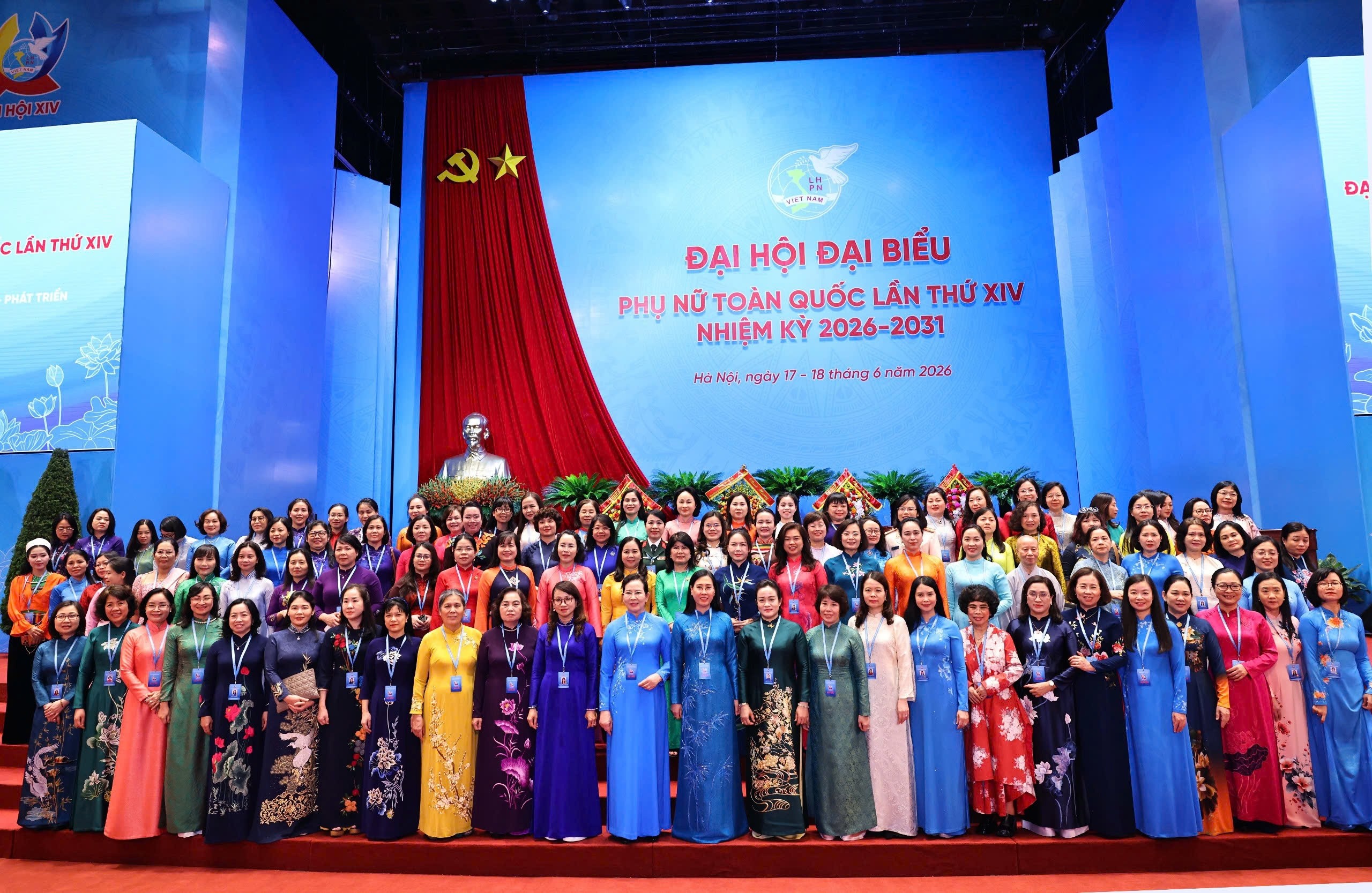 Đồng chí Đỗ Nguyệt Ánh được tín nhiệm bầu vào Ban Chấp hành Trung ương Hội Liên hiệp Phụ nữ Việt Nam khóa XIV Đồng chí Đỗ Nguyệt Ánh được tín nhiệm bầu vào Ban Chấp hành Trung ương Hội Liên hiệp Phụ nữ Việt Nam khóa XIV