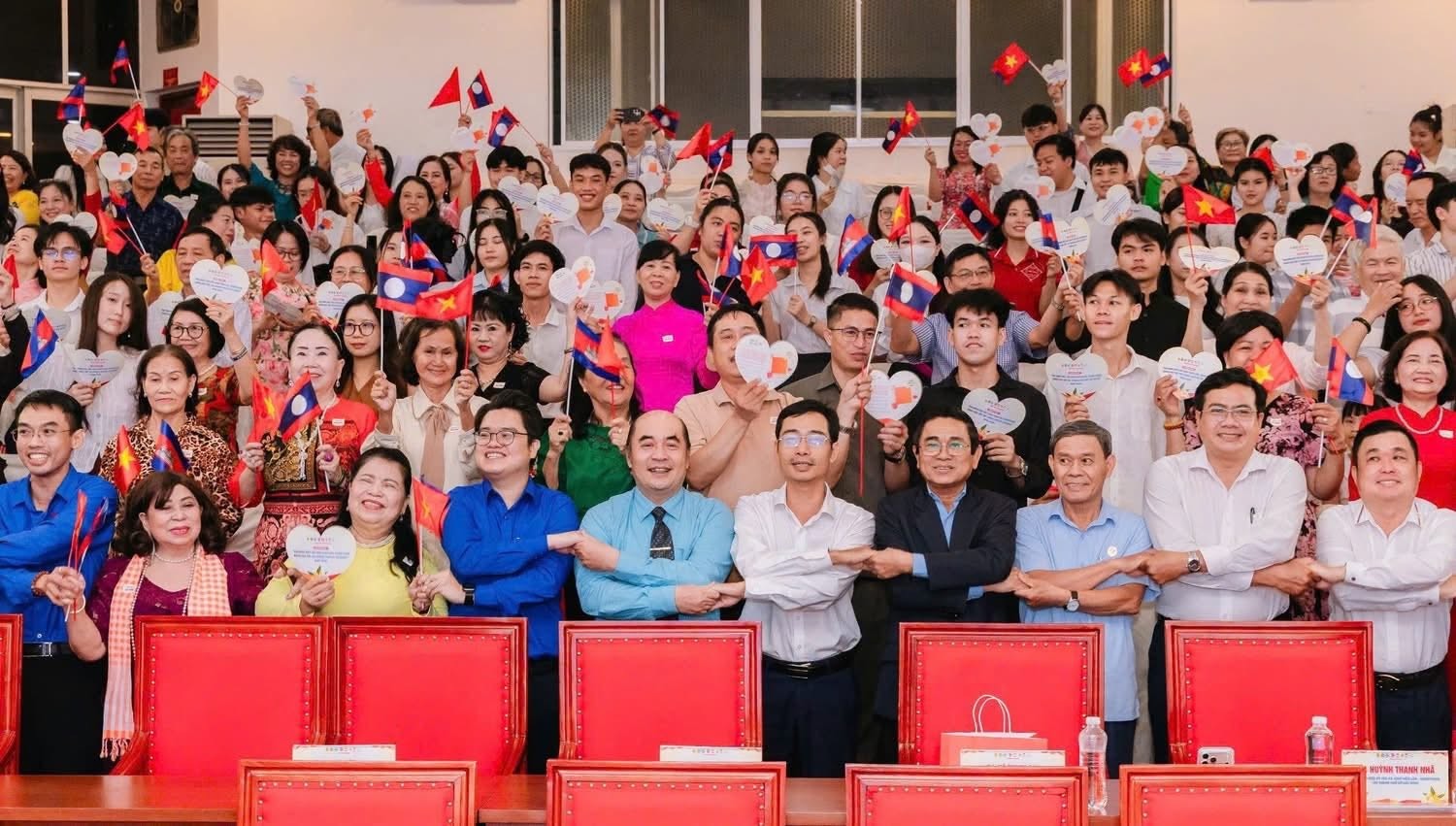 Chương trình gia đình Việt với sinh viên Lào, Campuchia đang học tập tại TPHCM năm 2026. 