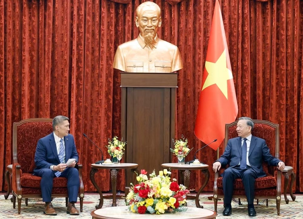 Tổng Bí thư, Chủ tịch nước Tô Lâm tiếp Quyền Bộ trưởng Hải quân Hoa Kỳ Hùng Cao Tổng Bí thư, Chủ tịch nước Tô Lâm tiếp Quyền Bộ trưởng Hải quân Hoa Kỳ Hùng Cao