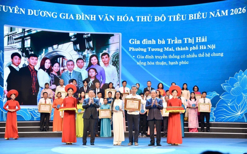 126 gia đình văn hóa tiêu biểu tô thắm “vườn hoa đẹp” của Thủ đô