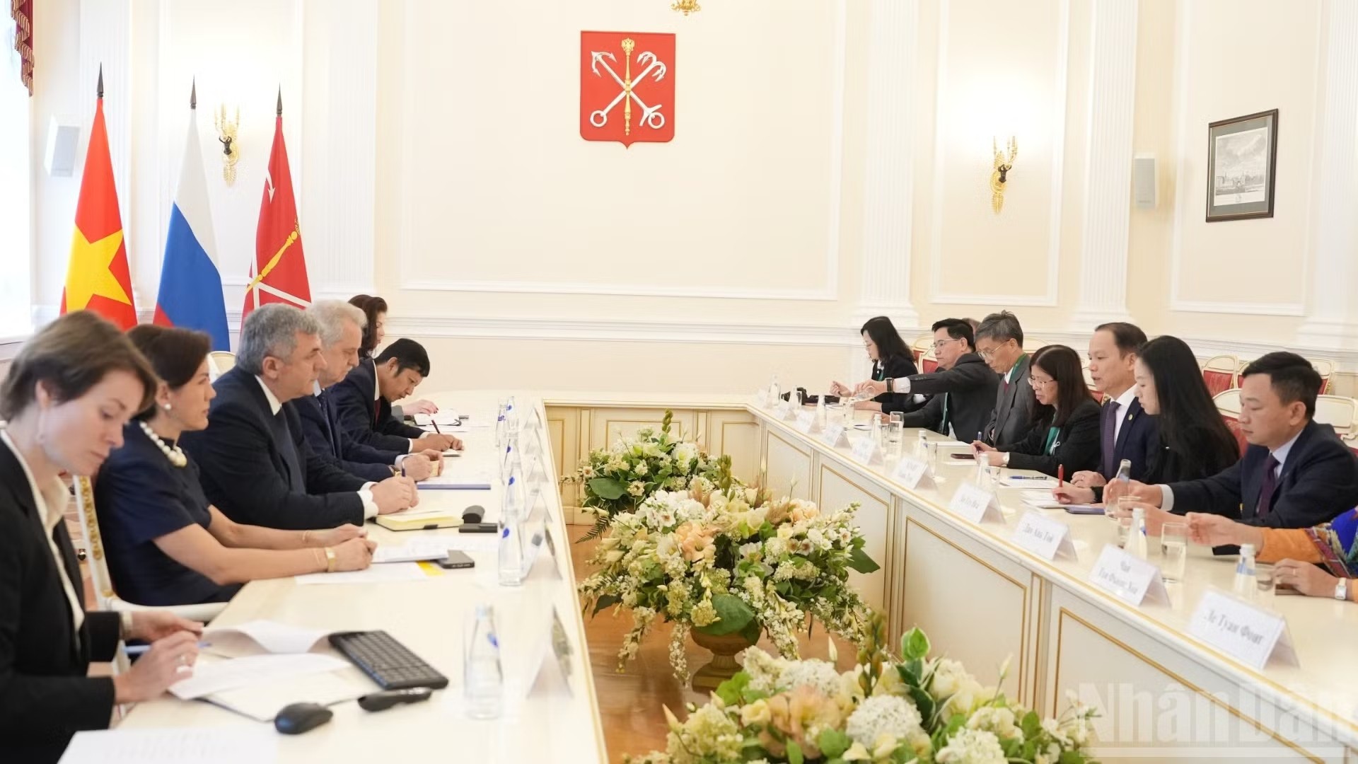 Bộ trưởng Tư pháp Hoàng Thanh Tùng gặp, làm việc với lãnh đạo Ủy ban Đối ngoại Saint Petersburg và đại diện cơ quan luật pháp thành phố.
