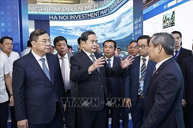 Chủ tịch Quốc hội: Hà Nội cần chuyển hóa nhanh các định hướng của quy hoạch thành công trình cụ thể Chủ tịch Quốc hội: Hà Nội cần chuyển hóa nhanh các định hướng của quy hoạch thành công trình cụ thể