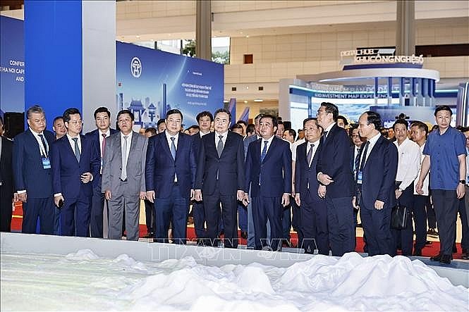 Chủ tịch Quốc hội: Hà Nội cần chuyển hóa nhanh các định hướng của quy hoạch thành công trình cụ thể Chủ tịch Quốc hội: Hà Nội cần chuyển hóa nhanh các định hướng của quy hoạch thành công trình cụ thể
