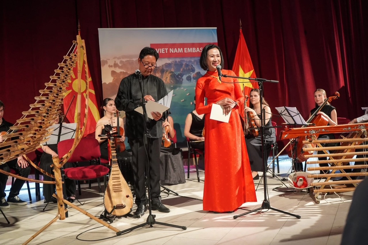 Giới thiệu một Việt Nam giàu truyền thống tới người dân Bắc Macedonia