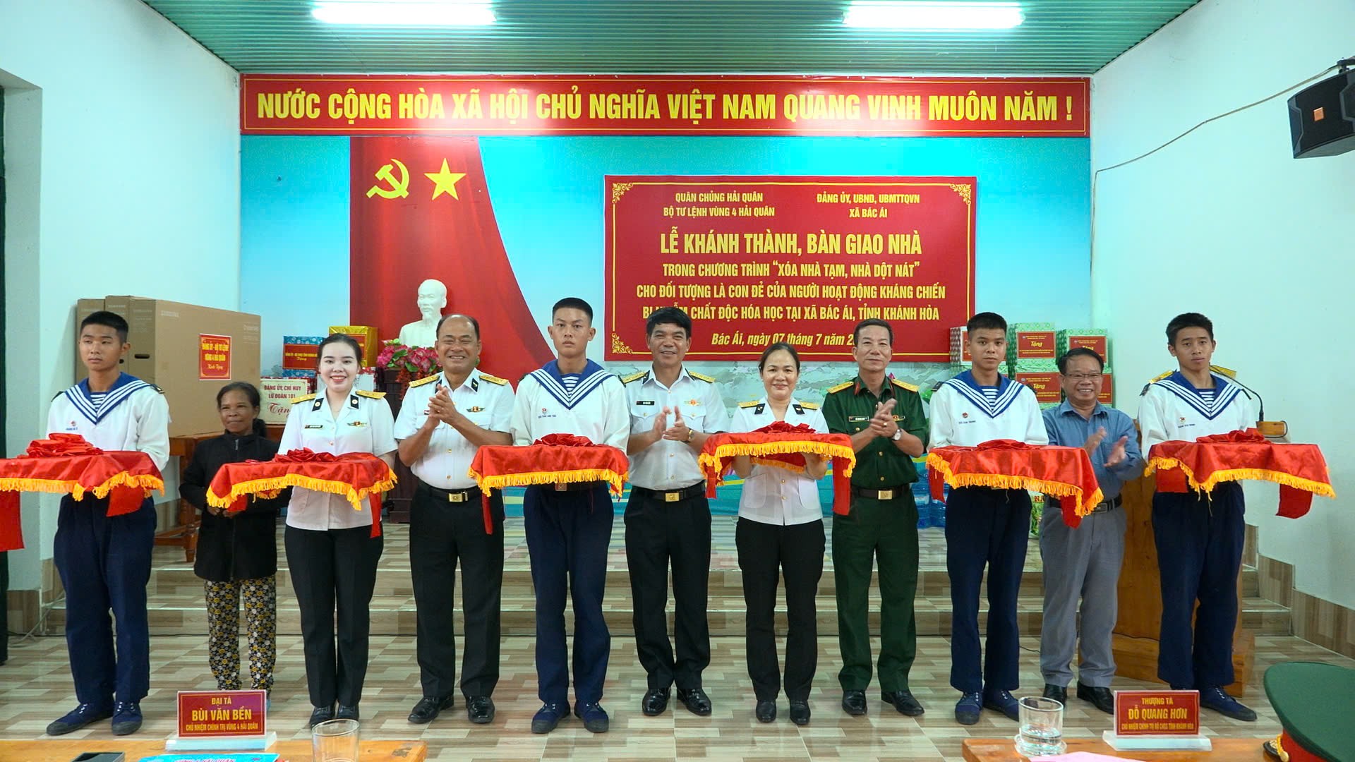 Vùng 4 Hải quân khánh thành, bàn giao 4 nhà cho các gia đình chính sách Vùng 4 Hải quân khánh thành, bàn giao 4 nhà cho các gia đình chính sách