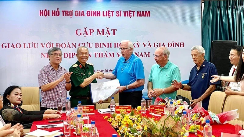 Hai cựu binh Mỹ trên hành trình đưa liệt sĩ Việt Nam trở về