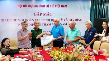 Hai cựu binh Mỹ trên hành trình đưa liệt sĩ Việt Nam trở về