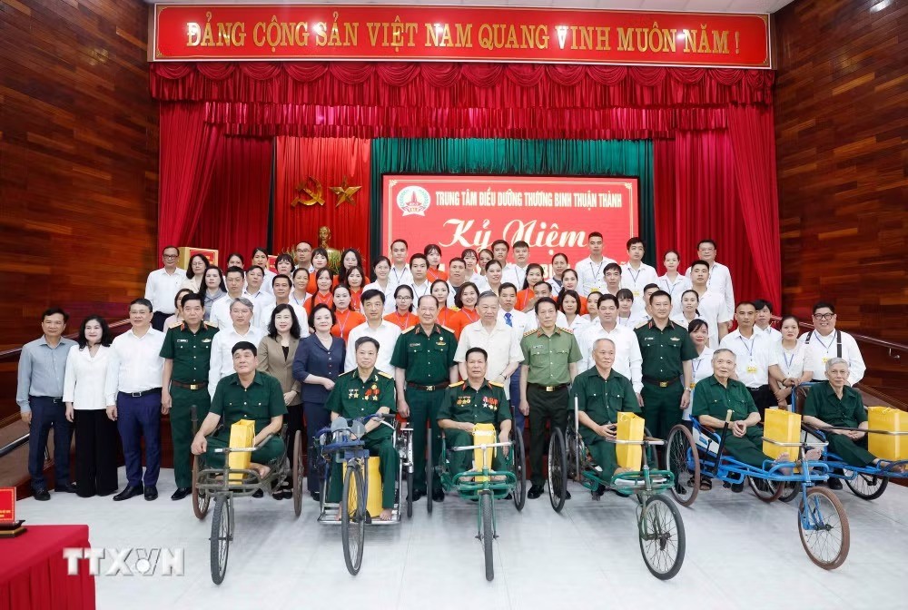 Tổng Bí thư, Chủ tịch nước: Tiếp tục rà soát, giải quyết đầy đủ chính sách đối với người có công và thân nhân