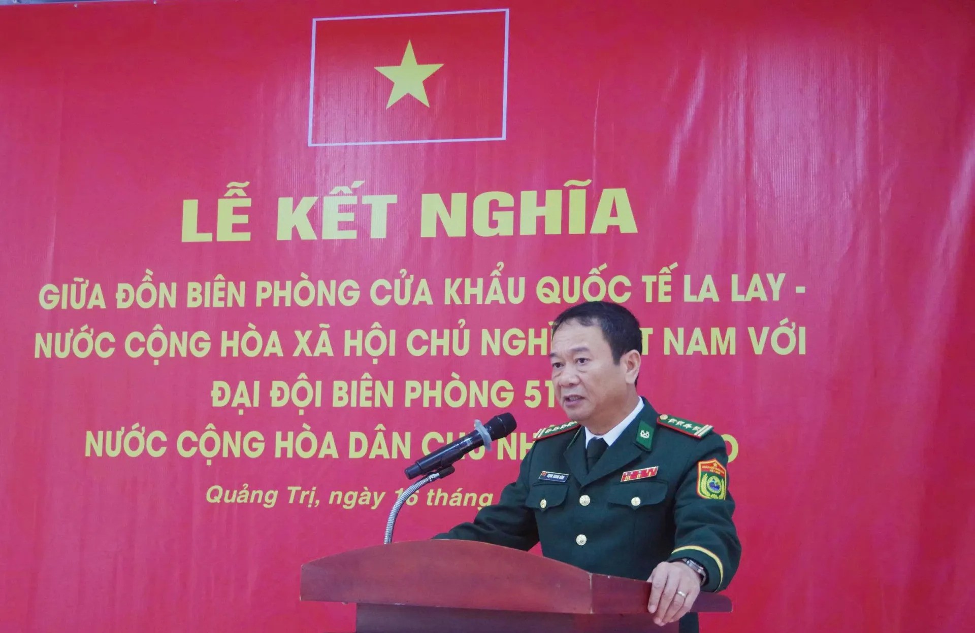 Kết nghĩa lực lượng bảo vệ biên giới Việt Nam - Lào tại Cửa khẩu quốc tế La Lay Kết nghĩa lực lượng bảo vệ biên giới Việt Nam - Lào tại Cửa khẩu quốc tế La Lay