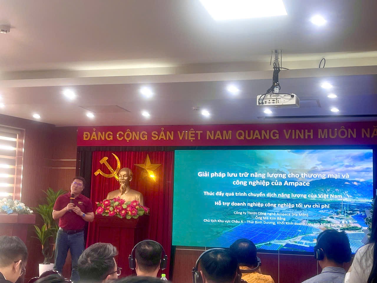 Kết nối doanh nghiệp Việt - Trung, thúc đẩy chuyển đổi năng lượng xanh Kết nối doanh nghiệp Việt - Trung, thúc đẩy chuyển đổi năng lượng xanh