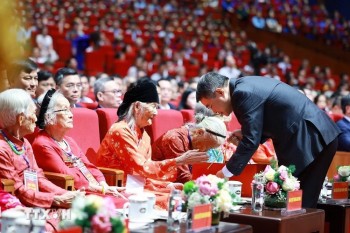 Thủ tướng: Chăm lo người có công với cách mạng là chủ trương nhất quán, thể hiện tính nhân văn sâu sắc