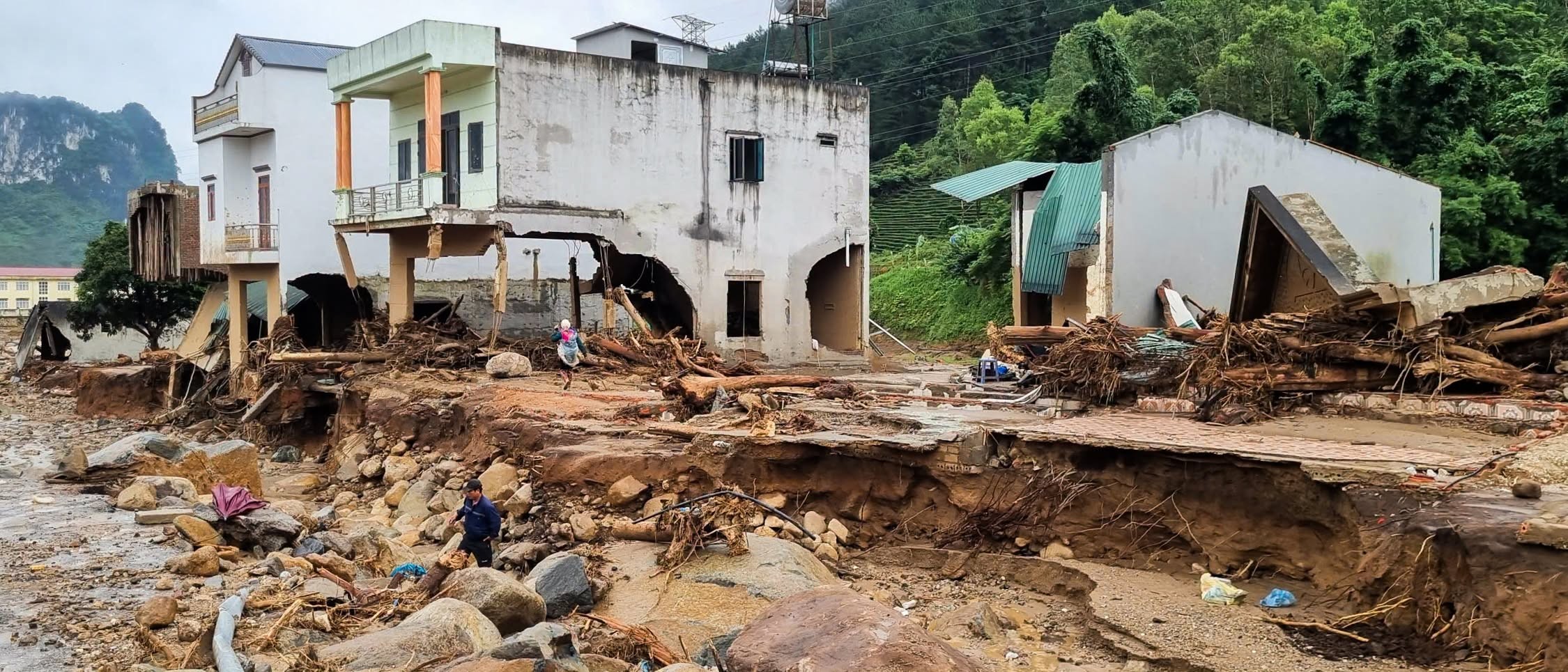Plan International Việt Nam hỗ trợ học sinh vùng lũ Lai Châu